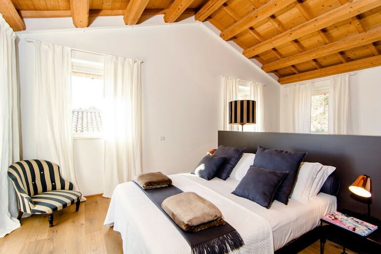 Bed & Breakfast Casavostra - Ambience Suites
