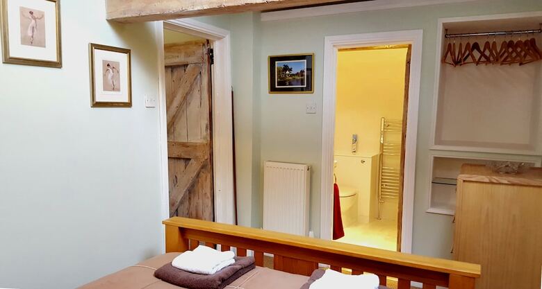 River Nene Cottages