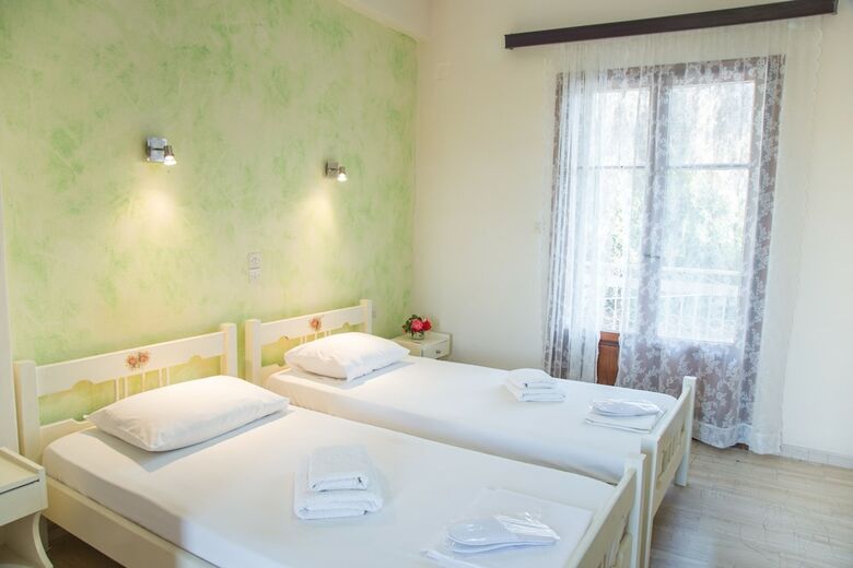 Aparthotel Aristides Studios