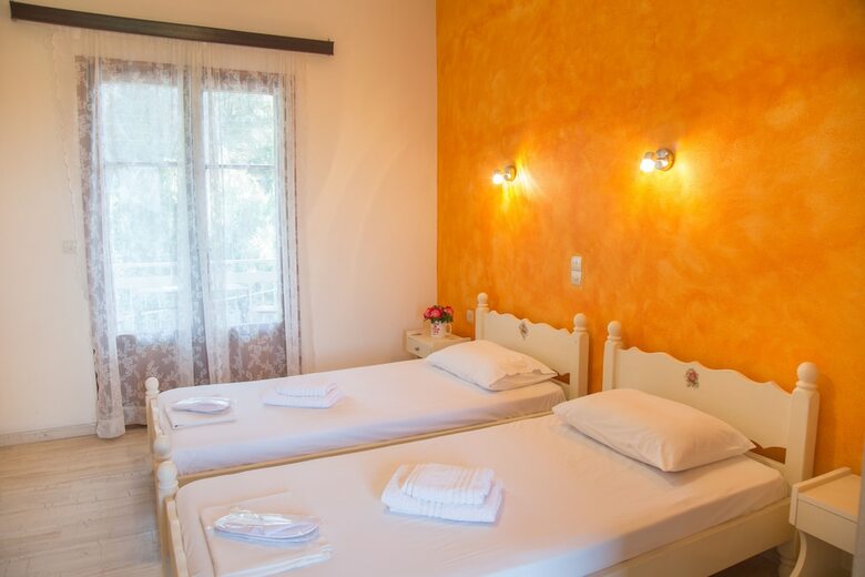 Aparthotel Aristides Studios