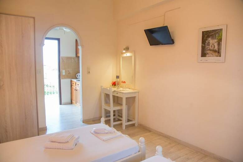 Aparthotel Aristides Studios