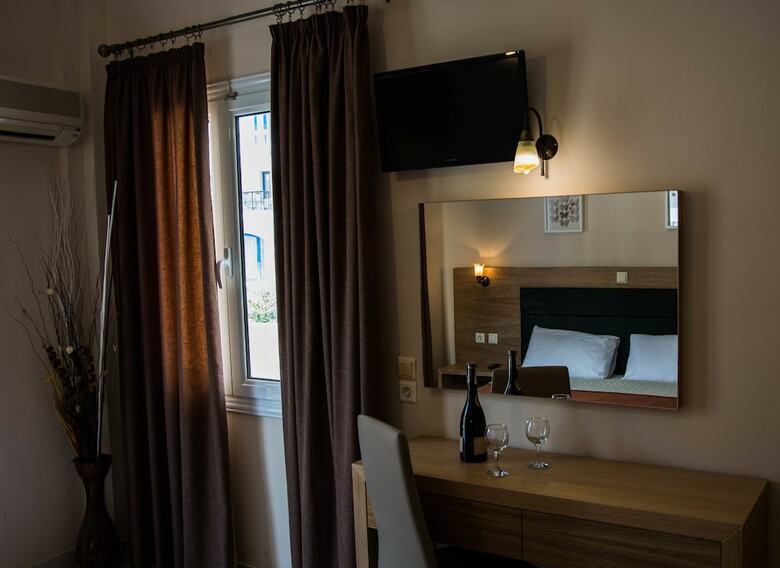 Theano Hotel