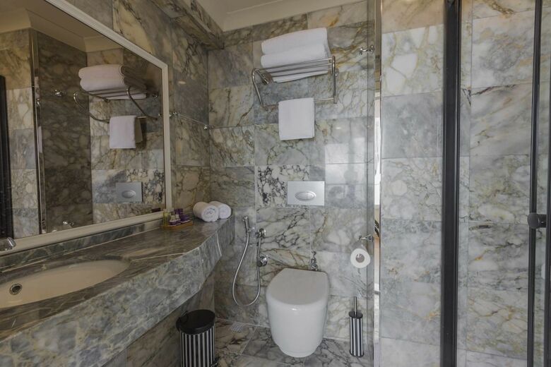 Andalouse Elegante Suite Hotel