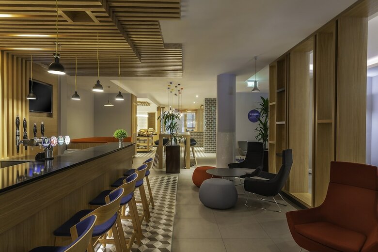 Holiday Inn Express Hotel Dublin Airport