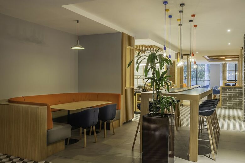 Holiday Inn Express Hotel Dublin Airport