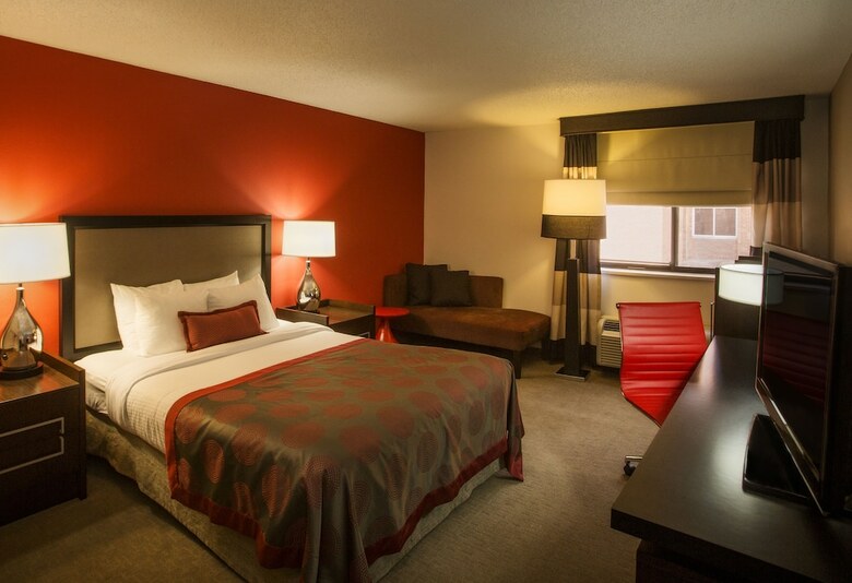 Hotel Ramada By Wyndham Marquette