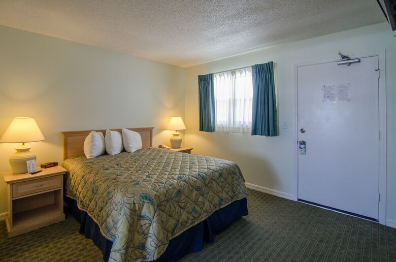 Tuckaway Shores Resort
