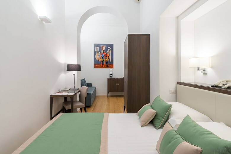 Hotel Les Diamants Spanish Steps Suite