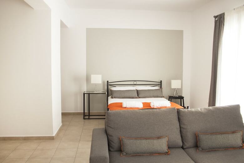 Aparthotel Krinis Apartments