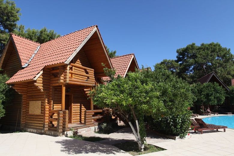 Woodline Hotel
