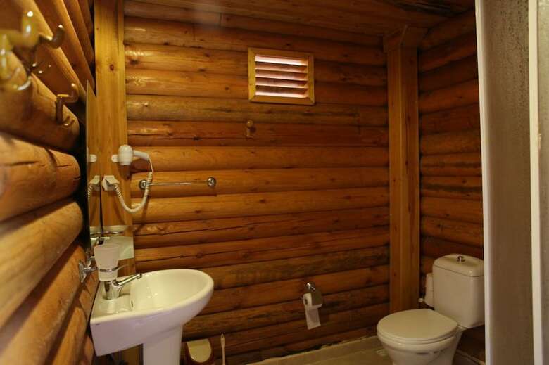 Woodline Hotel