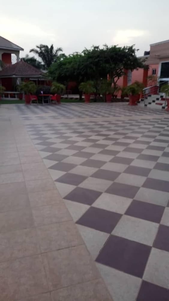 T.s. Hotel