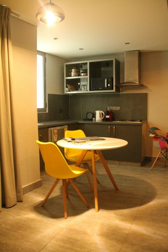 Urbano Hotel By Roots