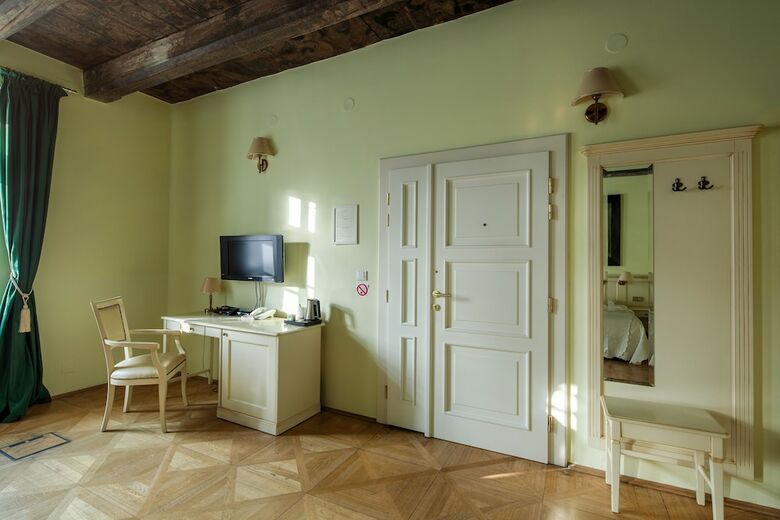 Hotel Tyn Yard Residence