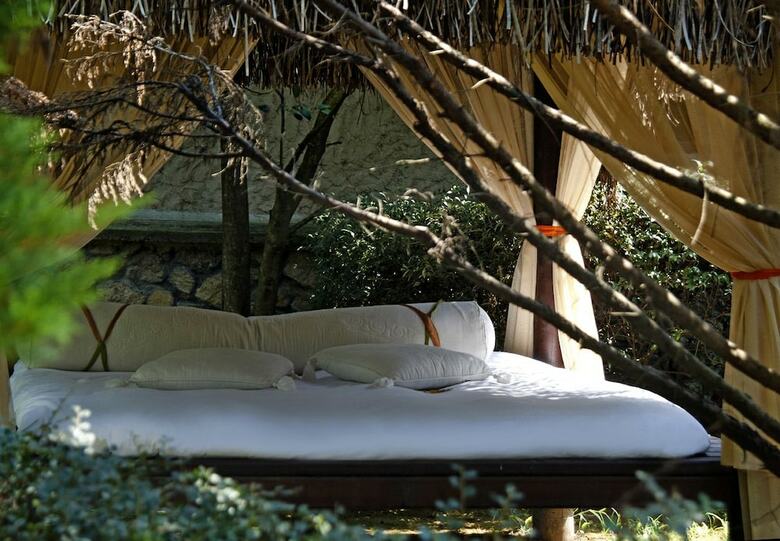 Hotel Village Park Resort And Spa Otel
