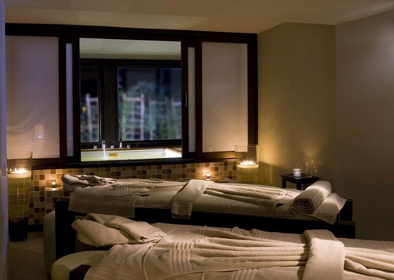 Hotel Village Park Resort And Spa Otel