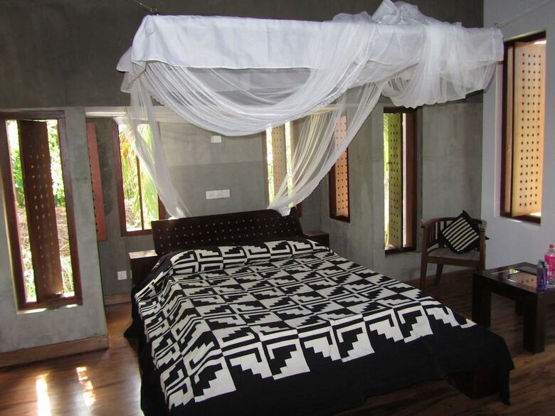 Hotel Isana Beach House