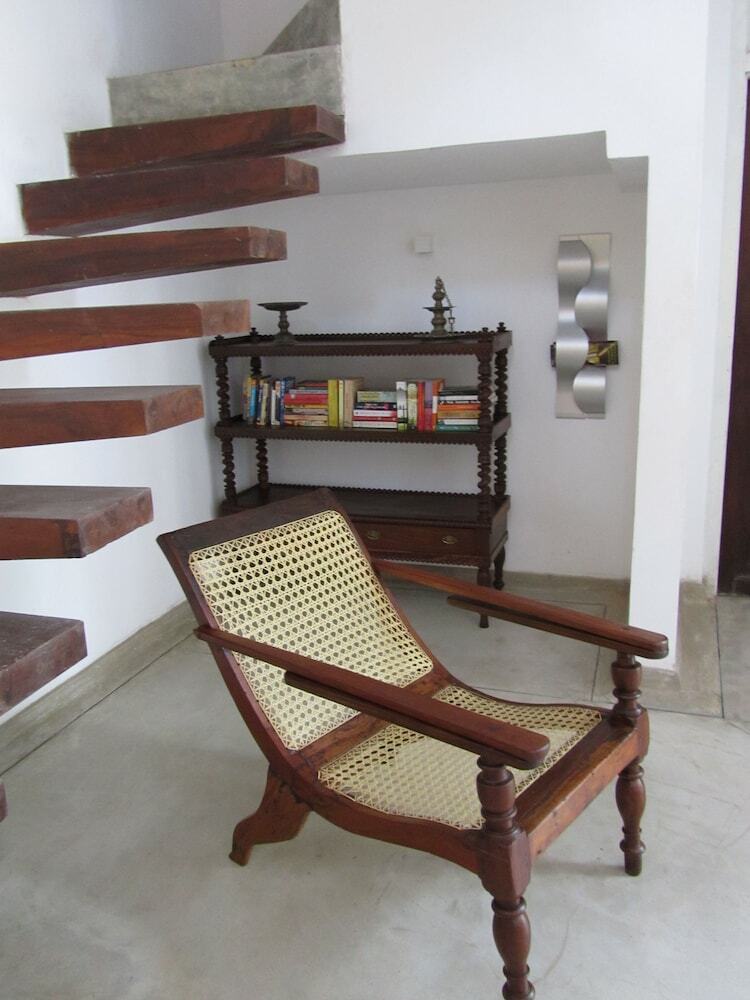Hotel Isana Beach House
