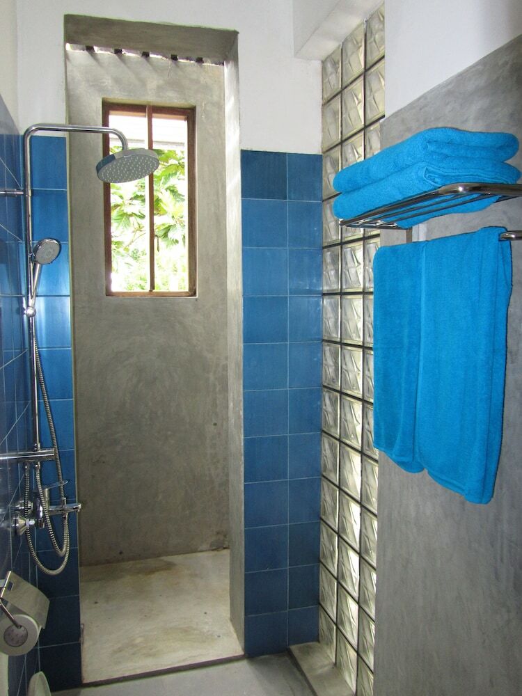 Hotel Isana Beach House