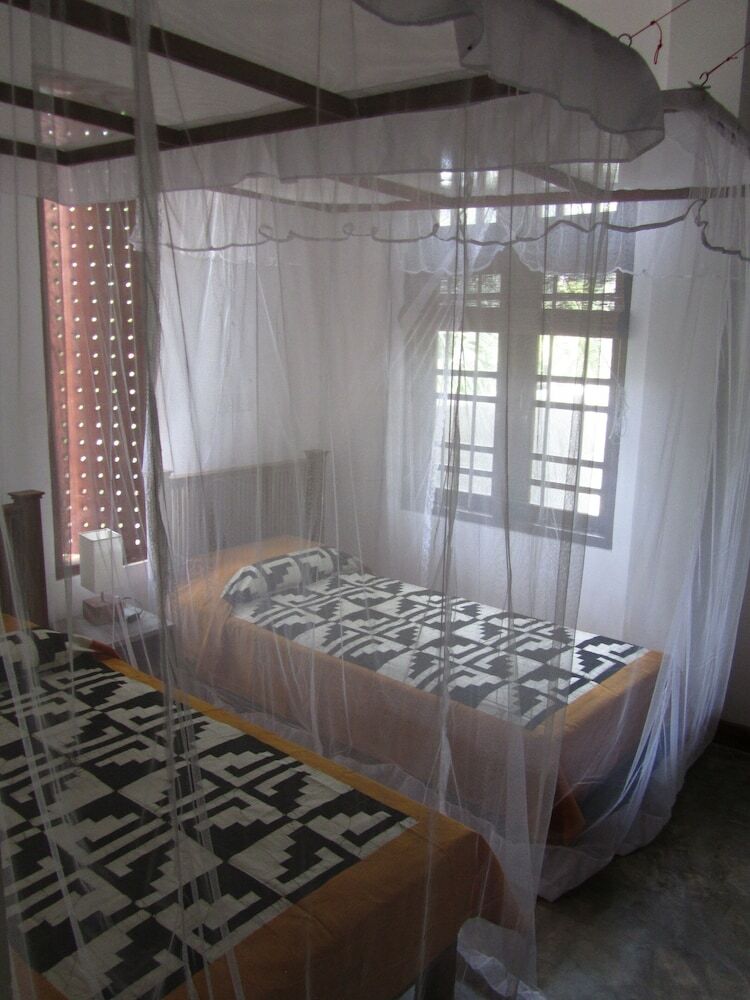 Hotel Isana Beach House