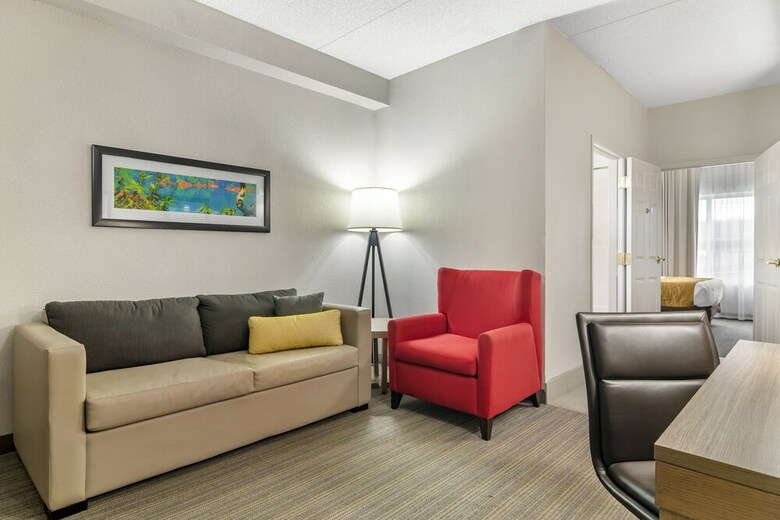 Hotel Comfort Inn & Suites