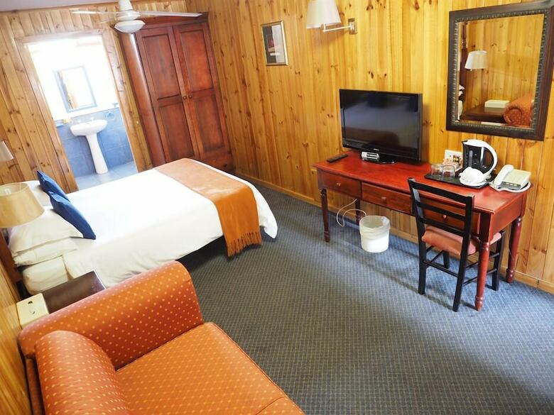 The Graywood Hotel