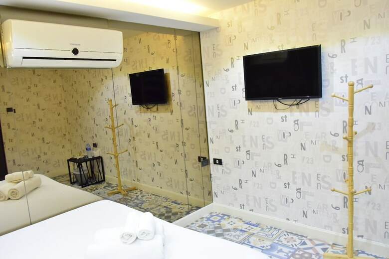 Hostal Double Five - Hostel
