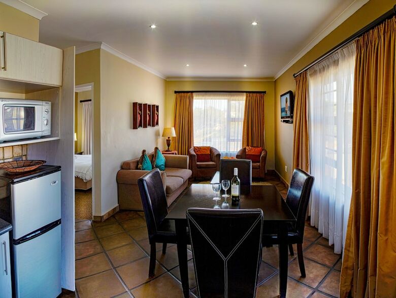 Bed & Breakfast Lalapanzi Guest Lodge