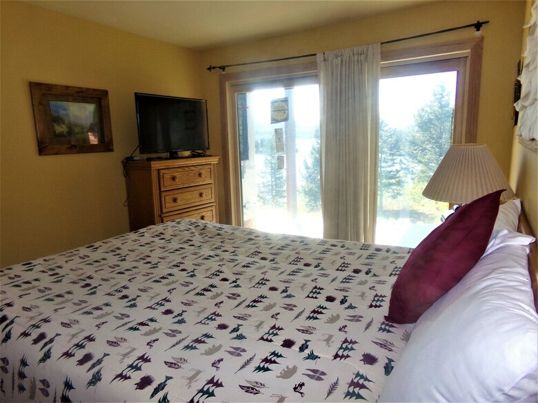 Lake Forest 2 Bed 2 Bath B