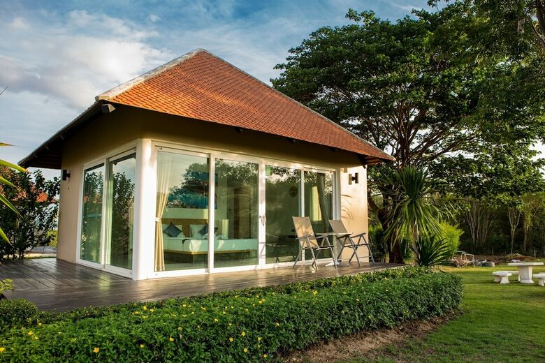 Hotel Lucerne Resort Khao Yai