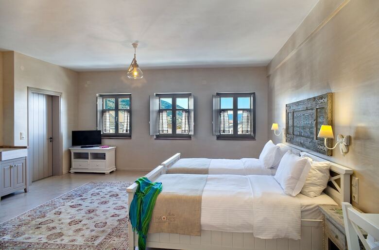 Hotel Haones Suites