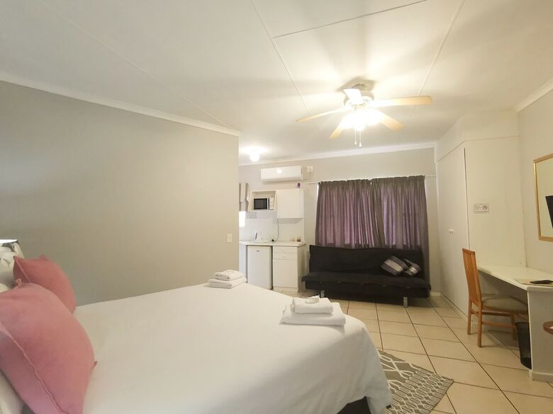 Hotel Loerie Guesthouse