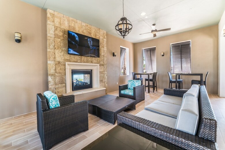 Windsor At Westside Resort By Global Resort Homes