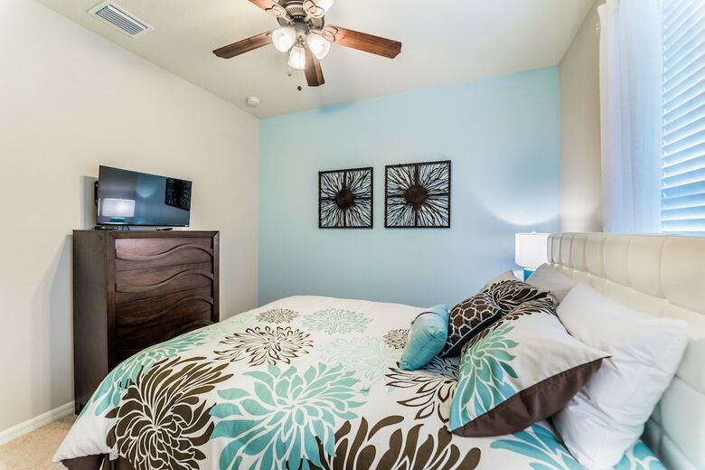 Windsor At Westside Resort By Global Resort Homes