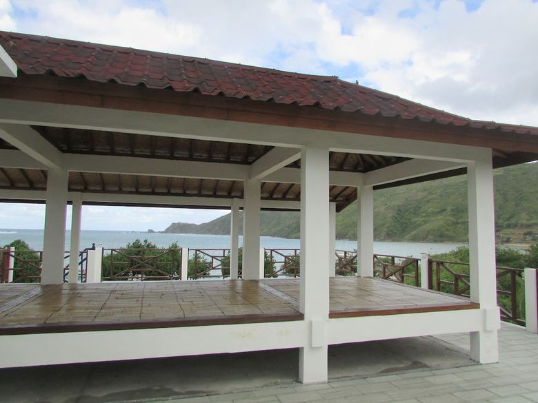 Family Beach Hotel - Kuta Lombok