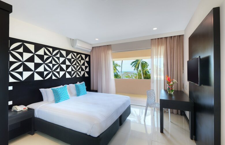 Tanoa International Dateline Hotel