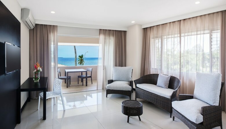 Tanoa International Dateline Hotel