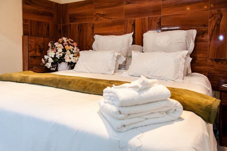 Hotel Glen Lodge & Tours