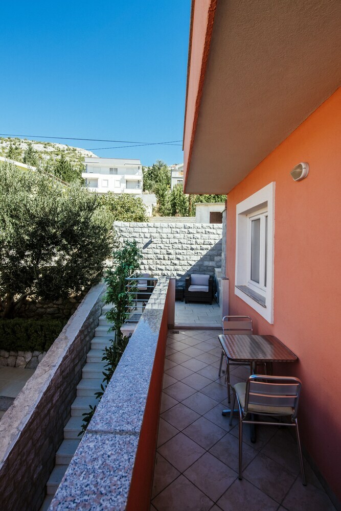 Aparthotel Amari Apartments