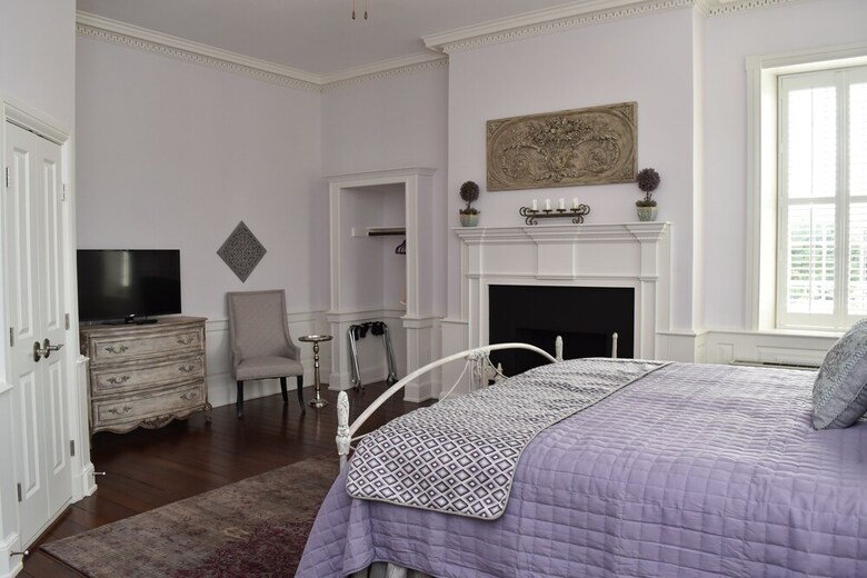 Bed & Breakfast Inn At Evergreen