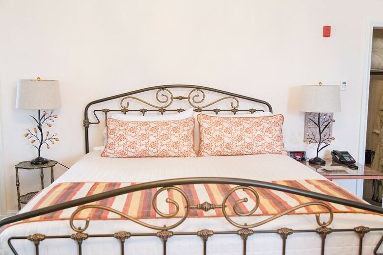 Bed & Breakfast Inn At Evergreen