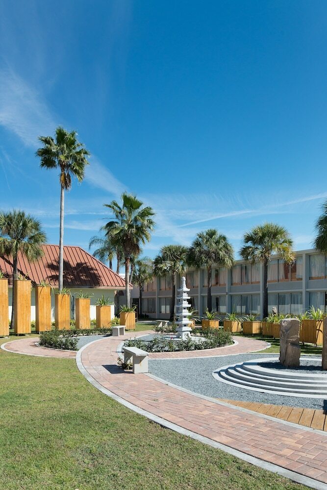 West Wing Hotel, Ascend Hotel Collection