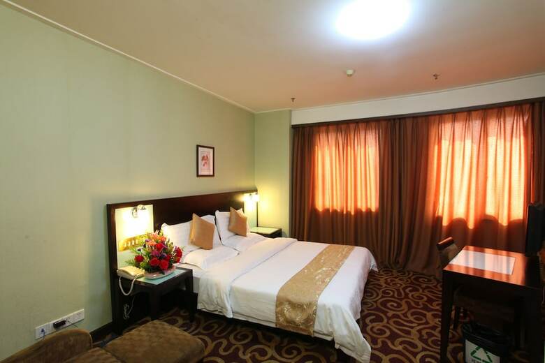 Xinhua Hotel
