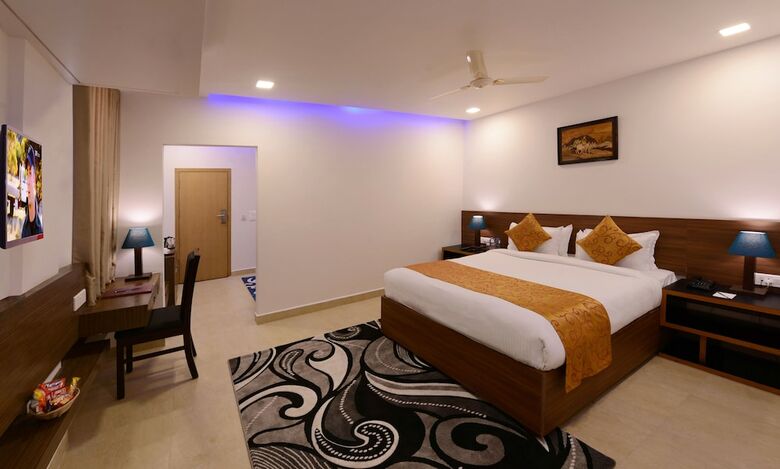 Hotel Clarks Inn Hampi
