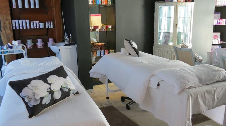 Hotel Cocomo Guesthouse, Spa And Conference Centre