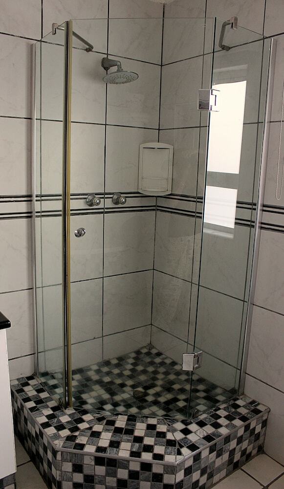 Hotel Cocomo Guesthouse, Spa And Conference Centre