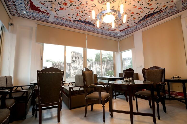Hotel Chitrakatha