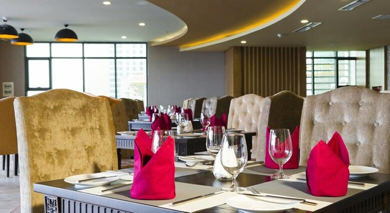 Handy Holiday Nha Trang Beach Apartment