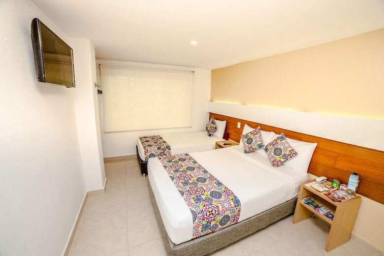 Hotel Portobahia