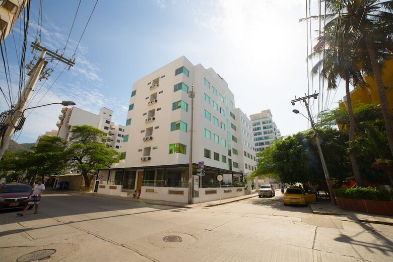 Hotel Portobahia
